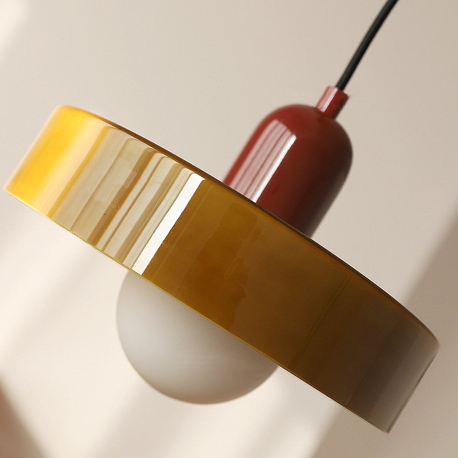 Bauhaus Hanglamp Gemaakt van Gekleurd Glas