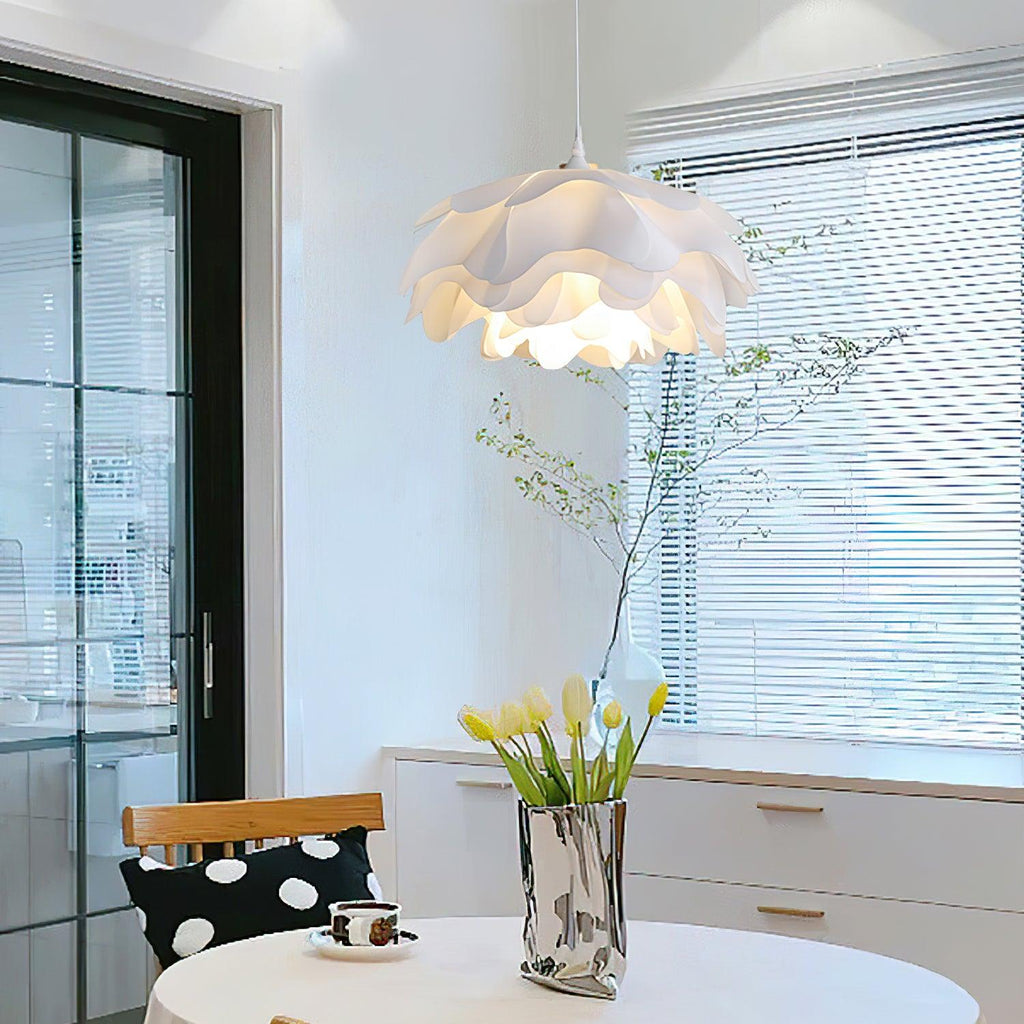 Witte Hanglamp in Bloemvorm