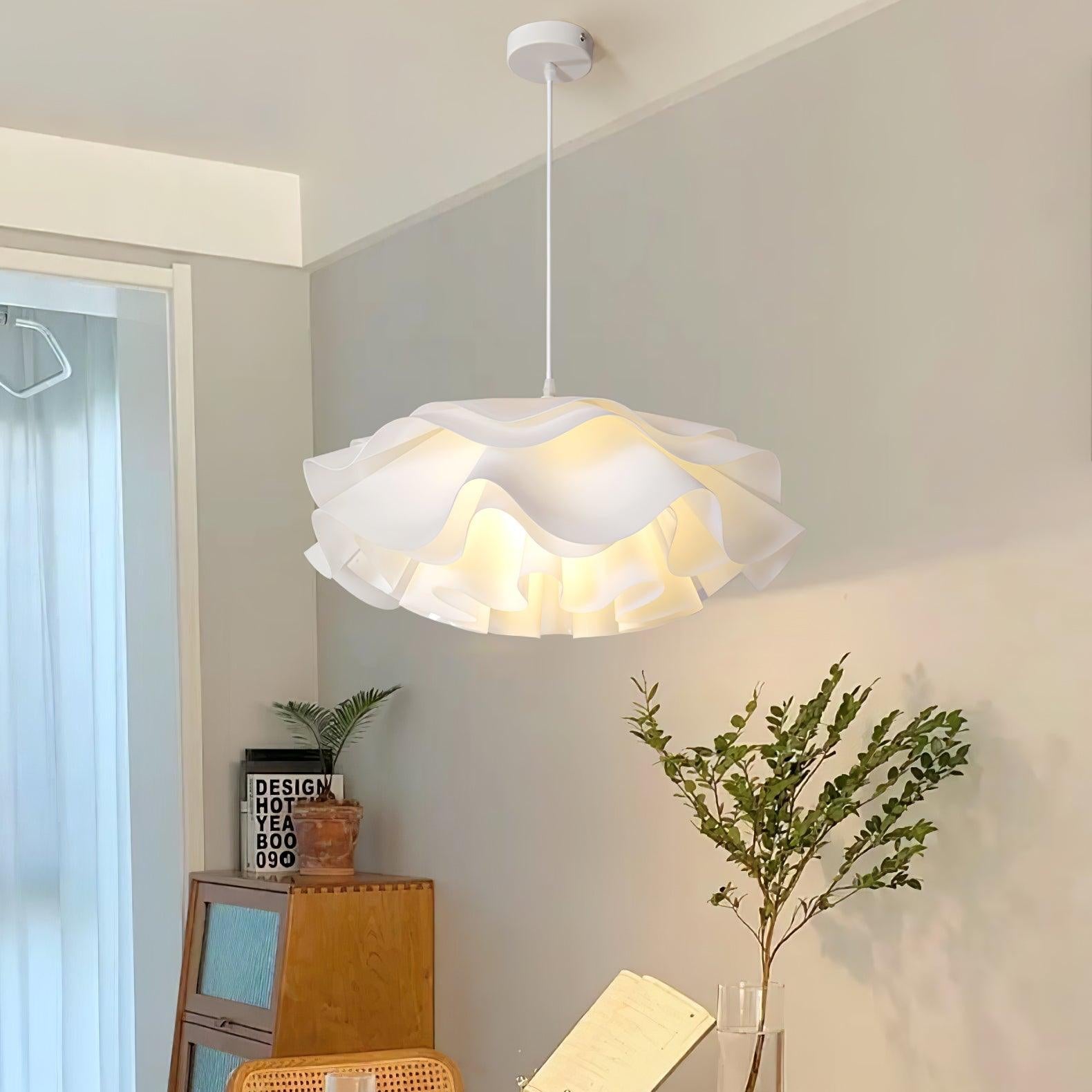 Witte Hanglamp in Bloemvorm