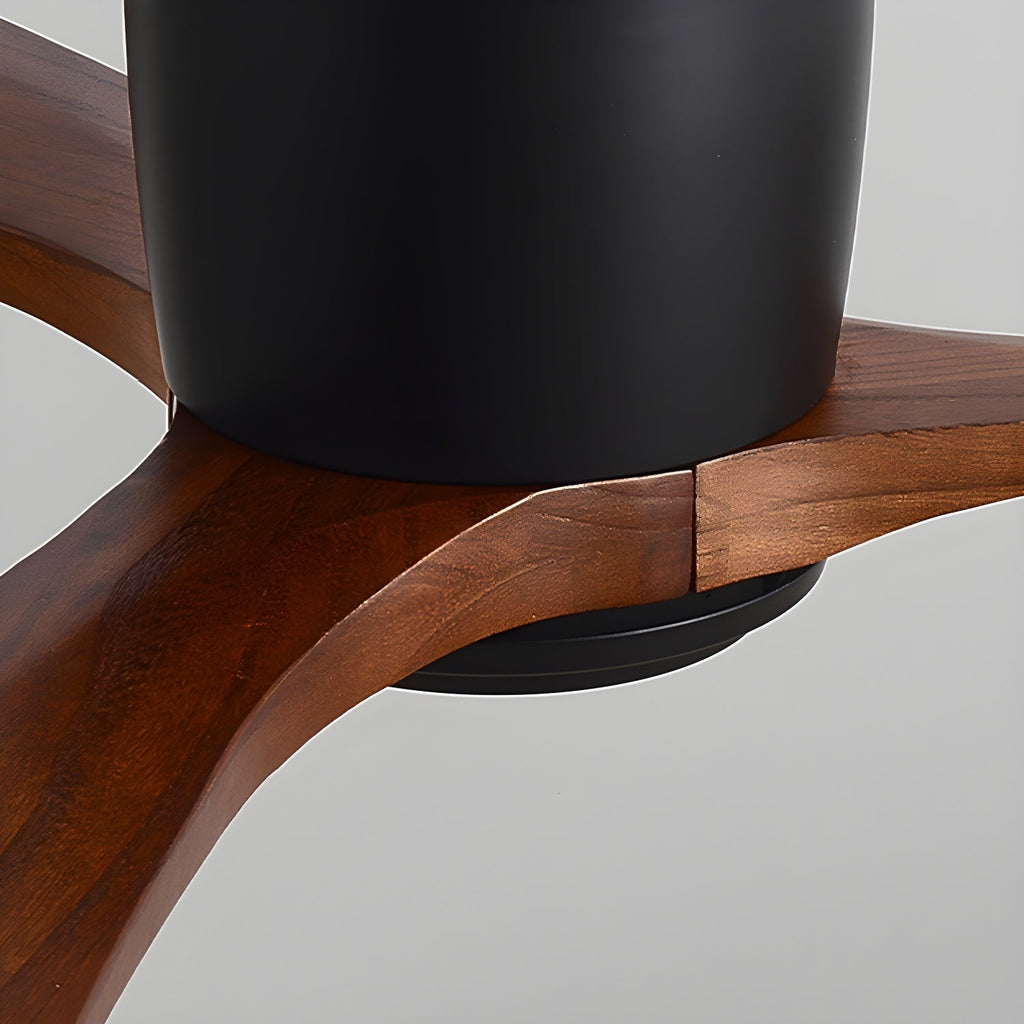 Houten plafondventilator met licht